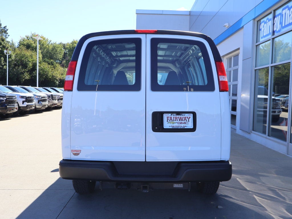 2024 Chevrolet Express Cargo Work Van - Photo 9