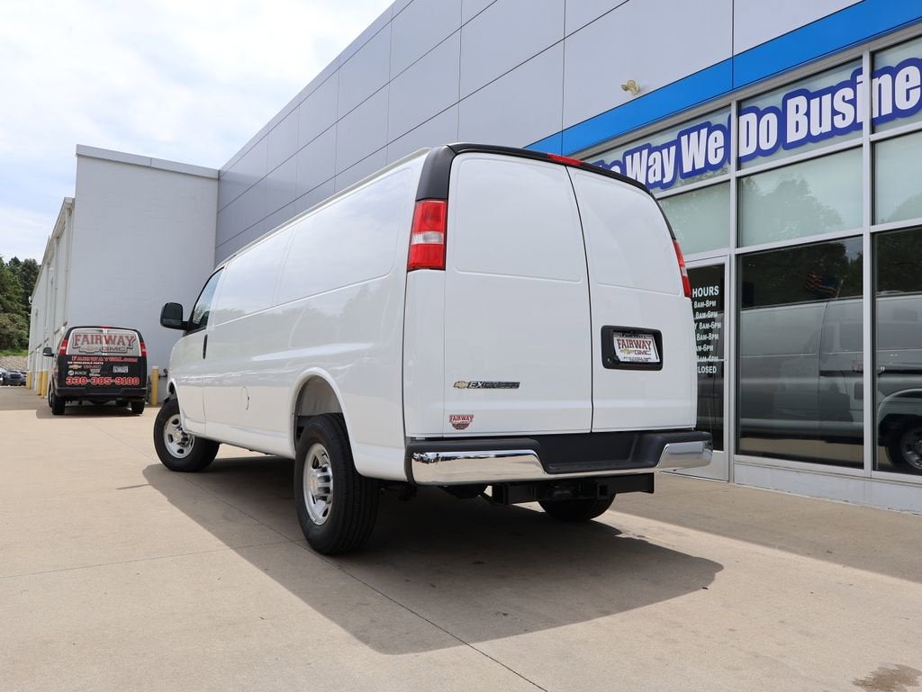 2026 Chevrolet Express Cargo WT