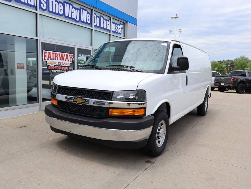 2026 Chevrolet Express Cargo WT