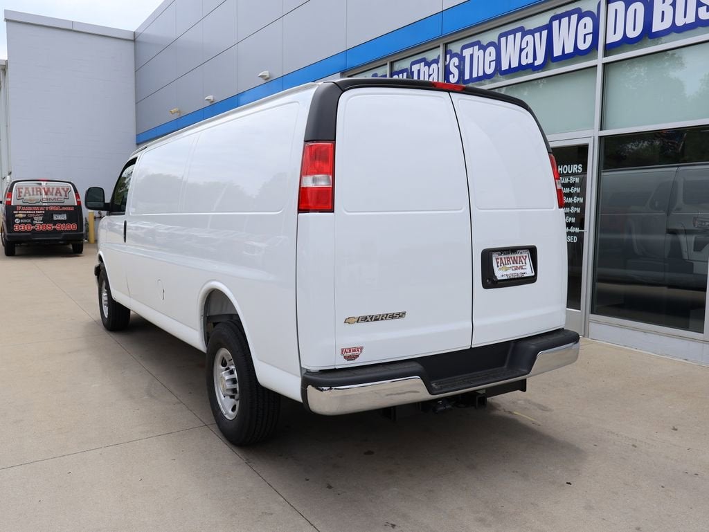 2026 Chevrolet Express Cargo WT