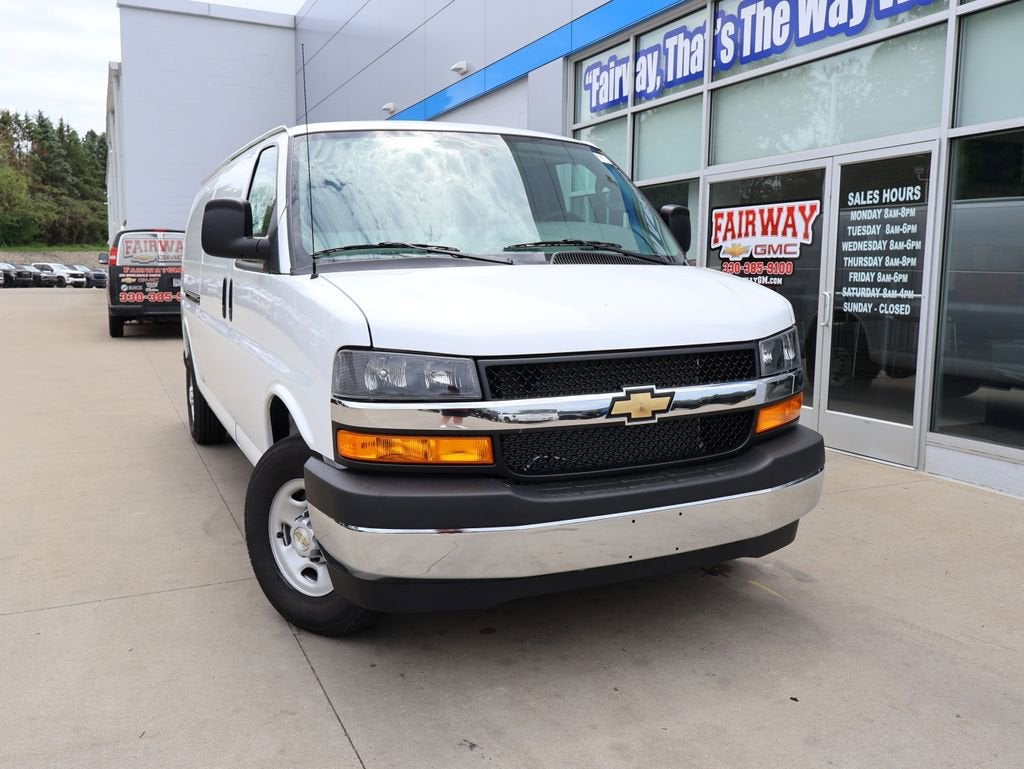 2026 Chevrolet Express Cargo WT
