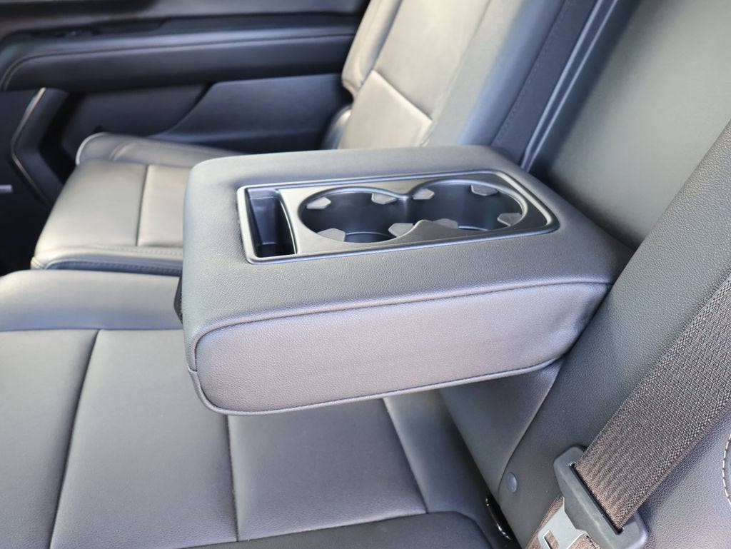 2025 GMC Yukon XL Elevation