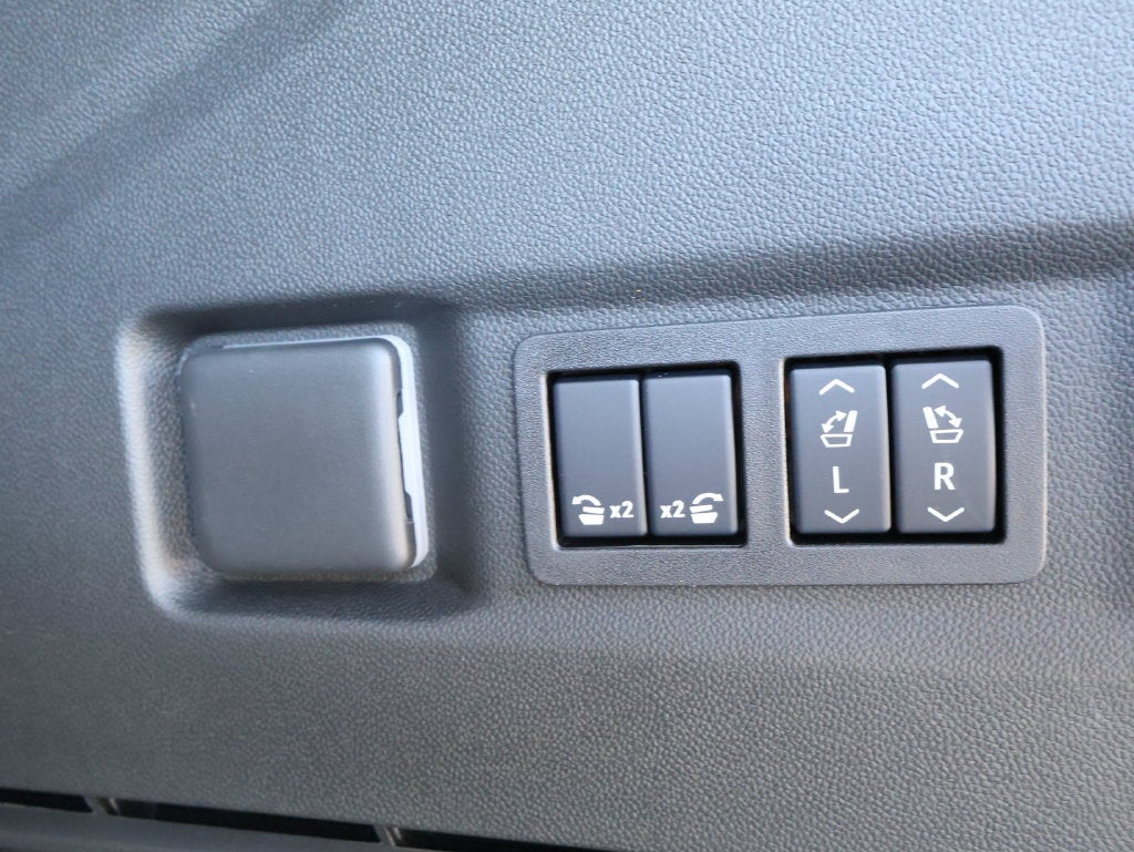 2027 Chevrolet Tahoe High Country - Photo 37