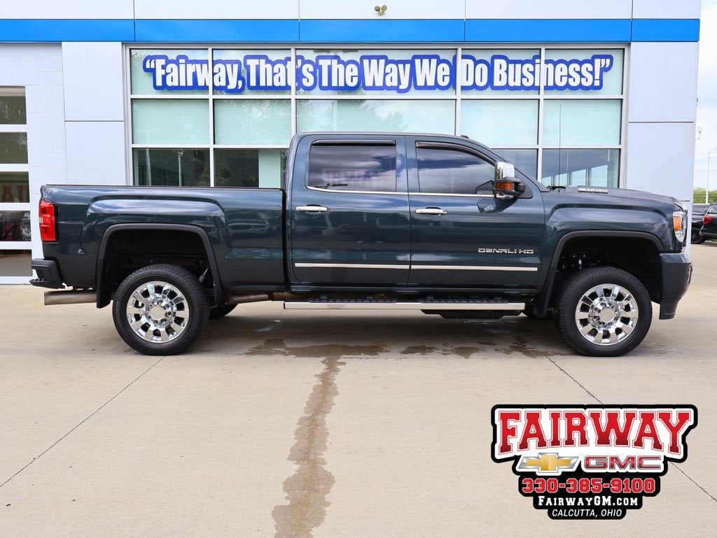 2019 GMC Sierra 4WD Crew Cab Standard Box Denali's photo