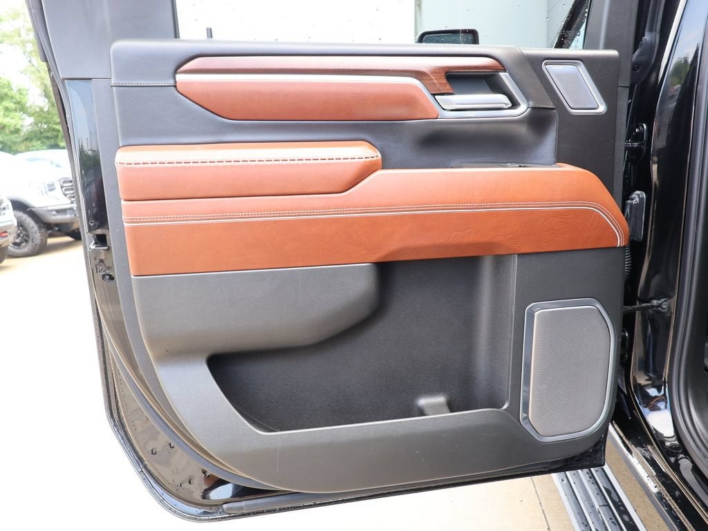 2024 GMC Sierra 3500 HD Denali Ultimate