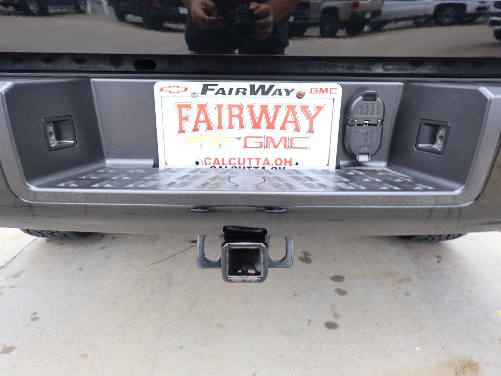 2021 Nissan TITAN Crew Cab SV 4x4