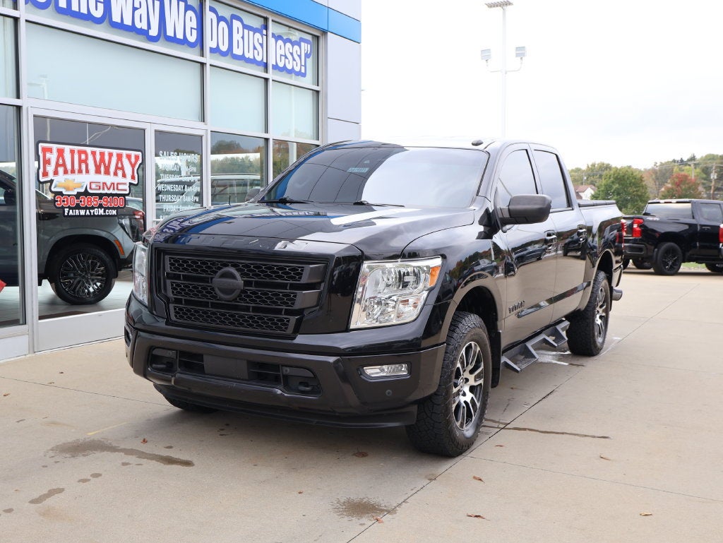2021 Nissan TITAN Crew Cab SV 4x4