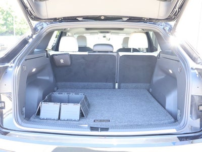 2024 Volkswagen Atlas Cross Sport 2.0T SEL Premium R-Line