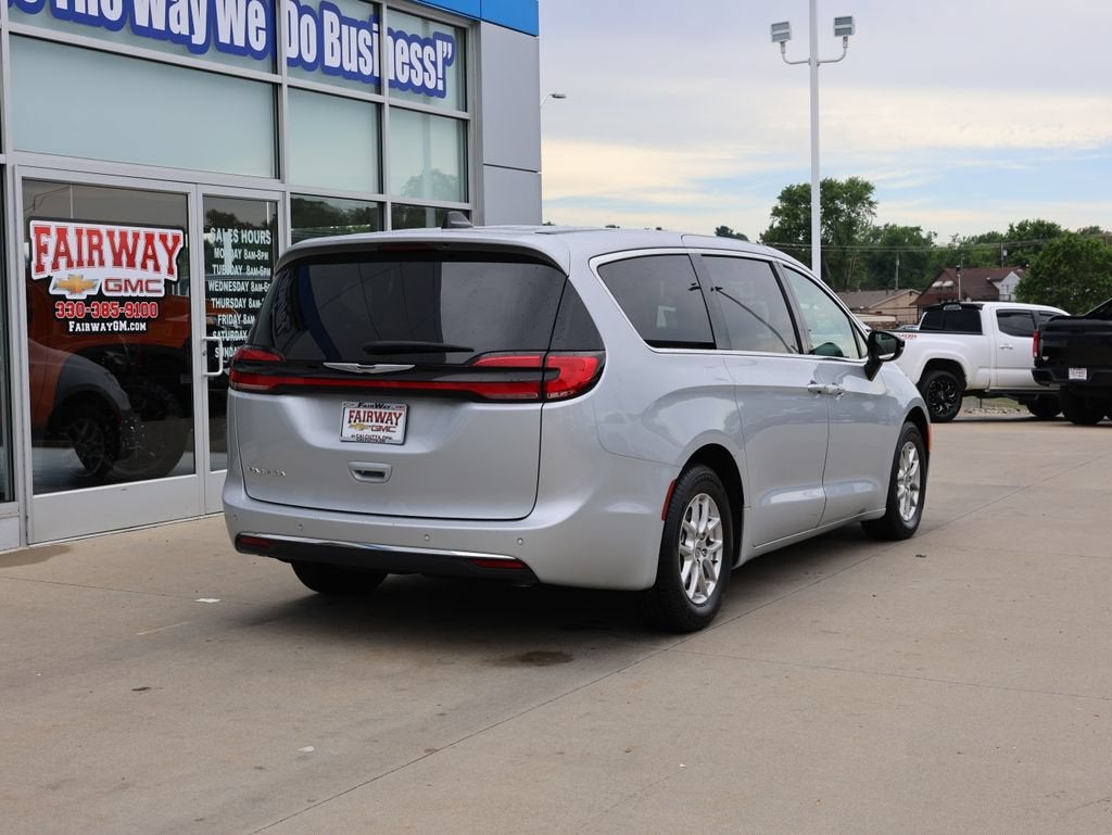 2024 Chrysler Pacifica Touring L