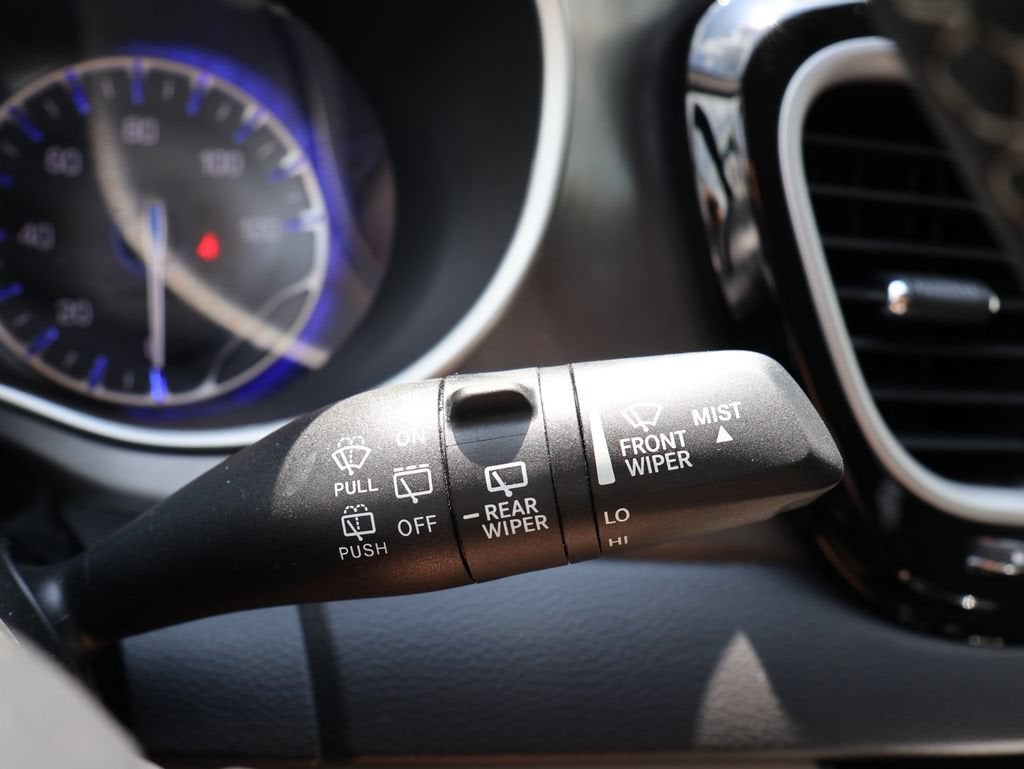 2024 Chrysler Pacifica Touring L - Photo 17