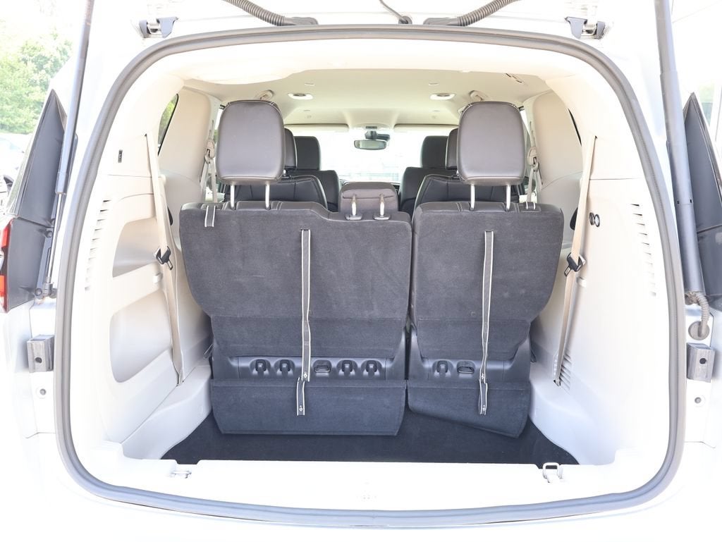 2024 Chrysler Pacifica Touring L - Photo 28