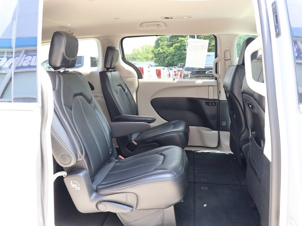 2024 Chrysler Pacifica Touring L - Photo 30