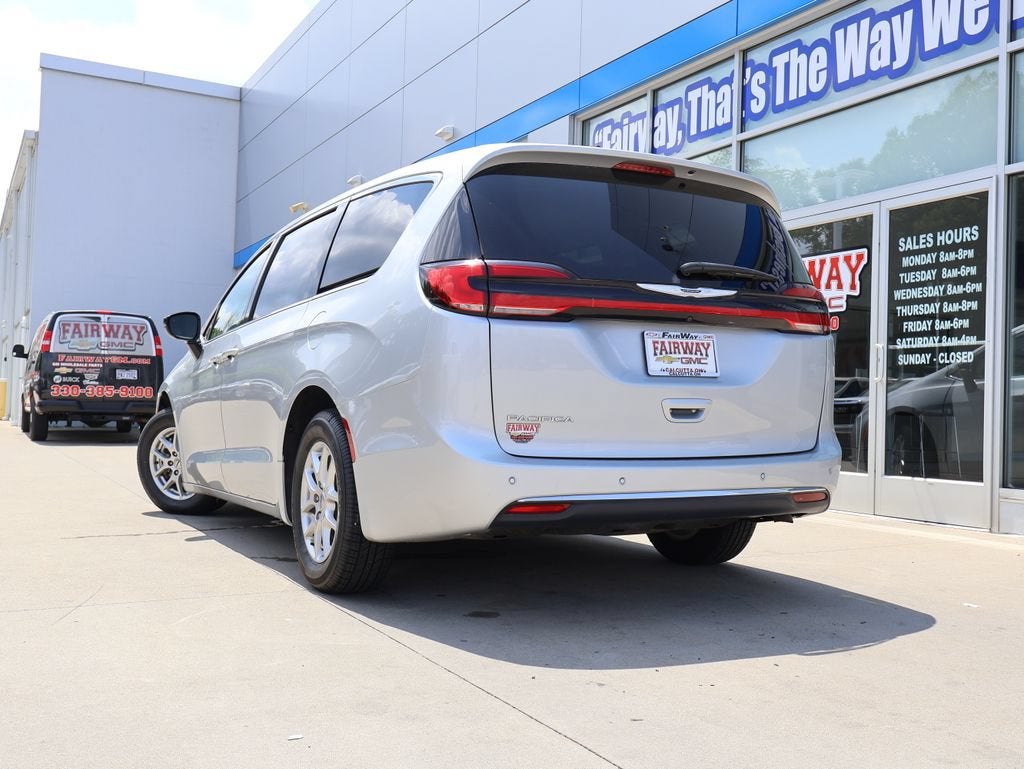 2024 Chrysler Pacifica Touring L - Photo 35
