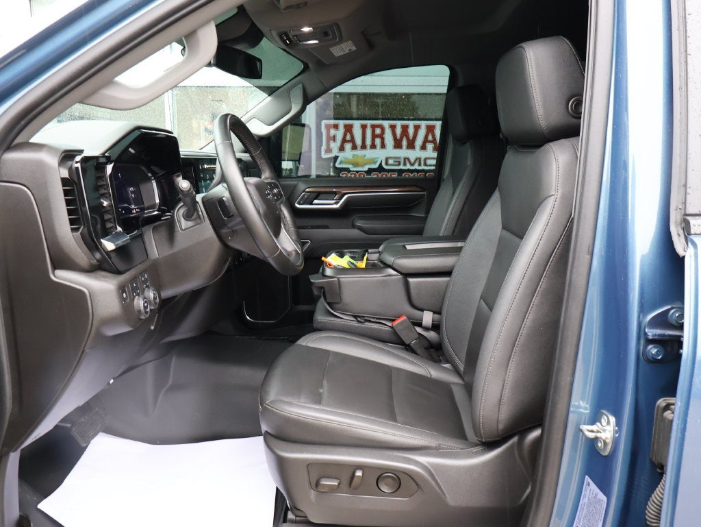 2025 Chevrolet Silverado 2500HD LT - Photo 15