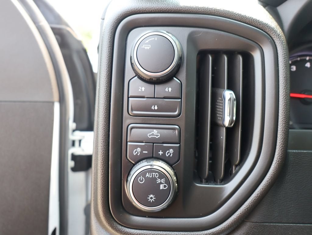 2024 Chevrolet Silverado 2500 HD Custom