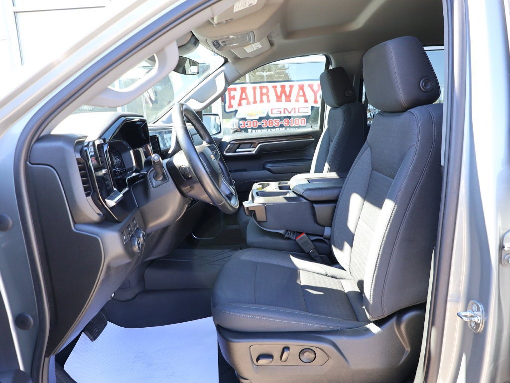 2023 Chevrolet Silverado 1500 LT - Photo 15