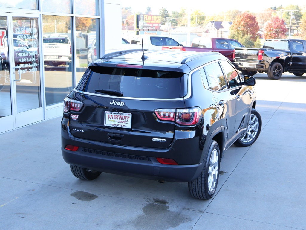 2024 Jeep Compass Latitude Lux