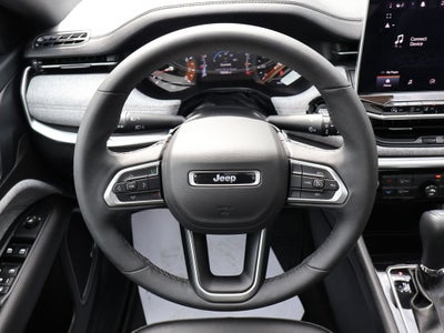 2024 Jeep Compass Latitude Lux FWD