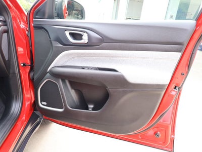 2024 Jeep Compass Latitude Lux FWD