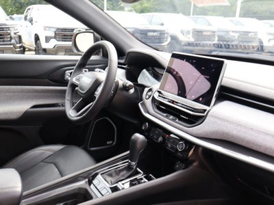 2024 Jeep Compass Latitude Lux FWD