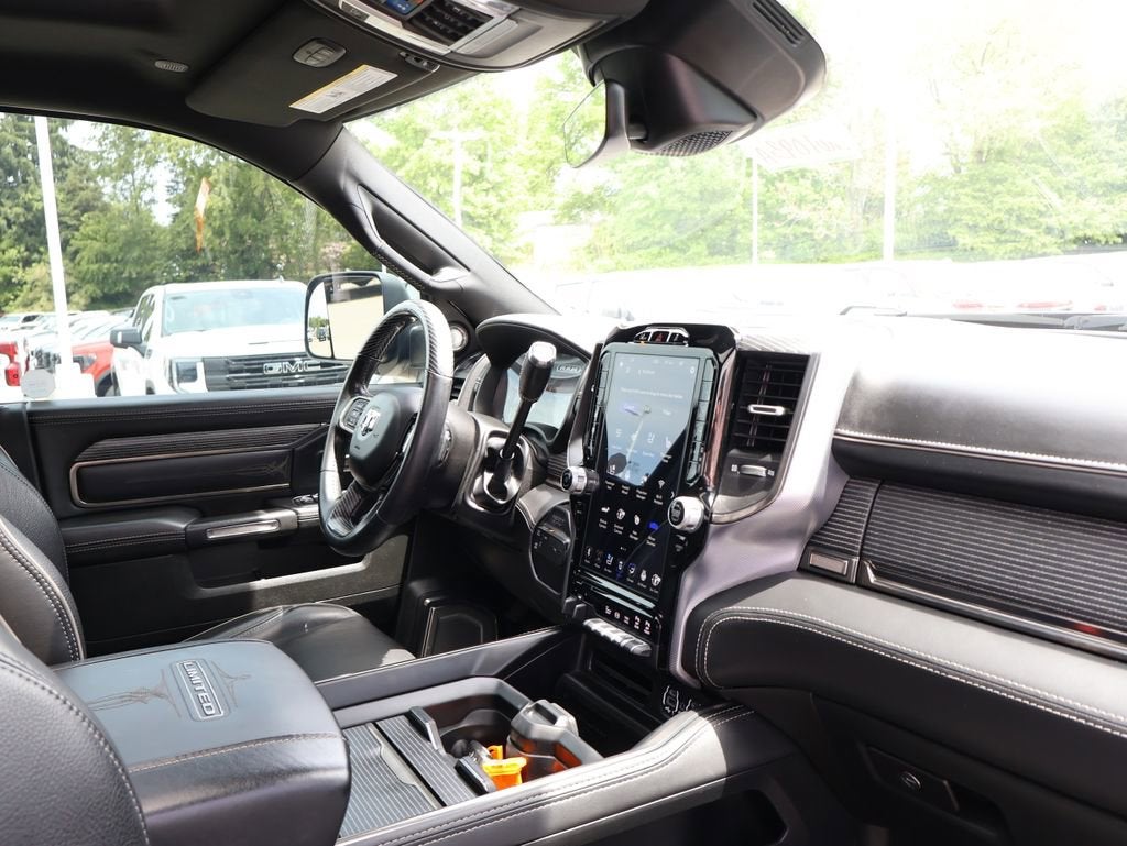 2020 RAM 3500 Limited Crew Cab 4x4 8' Box