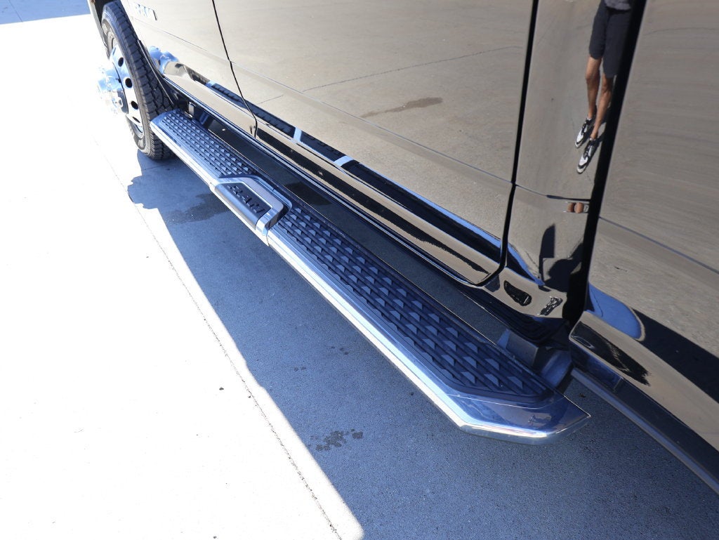 2022 RAM 3500 Big Horn Crew Cab 4x4 8' Box