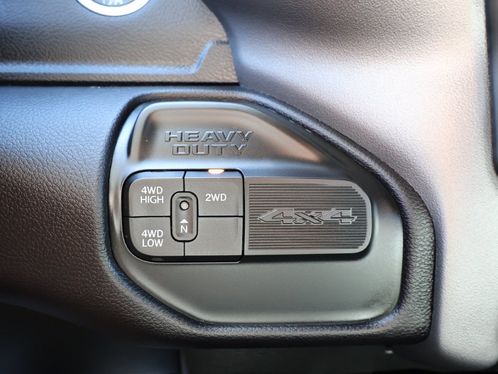 2022 RAM 3500 Big Horn Crew Cab 4x4 8' Box