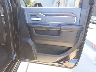 2022 RAM 3500 Big Horn Crew Cab 4x4 8' Box