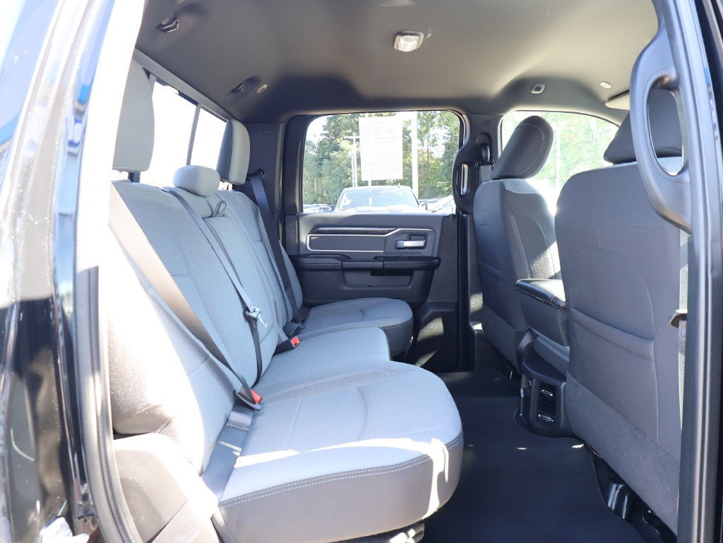 2022 RAM 3500 Big Horn Crew Cab 4x4 8' Box