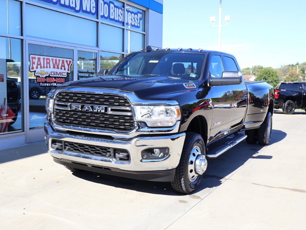 2022 RAM 3500 Big Horn Crew Cab 4x4 8' Box