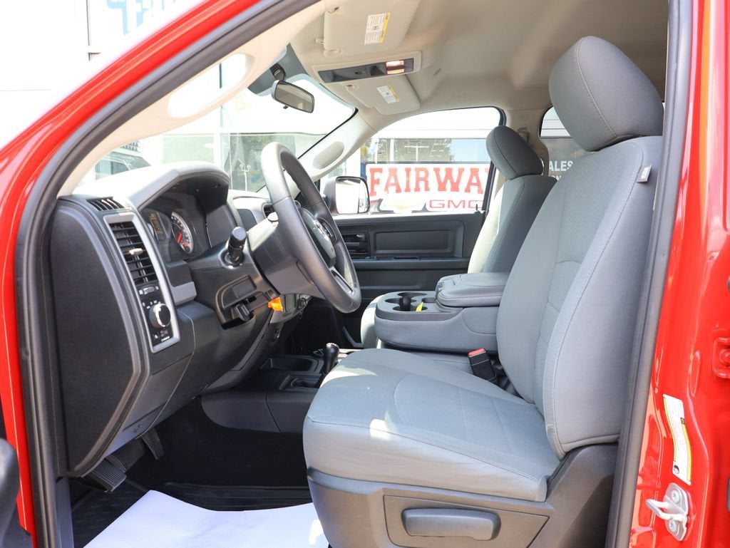 2018 RAM 2500 Tradesman Crew Cab 4x4 6'4" Box