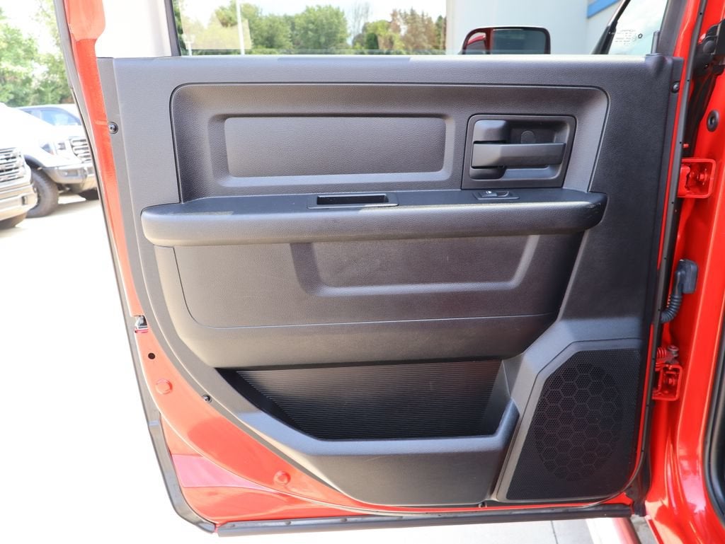 2018 RAM 2500 Tradesman Crew Cab 4x4 6'4" Box