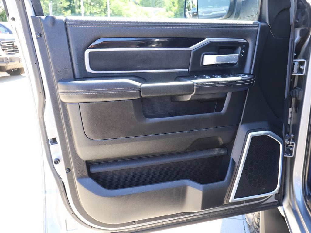 2020 RAM 2500 Laramie Crew Cab 4x4 6'4" Box