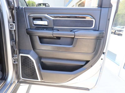 2020 RAM 2500 Laramie Crew Cab 4x4 6'4" Box