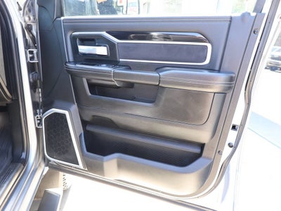 2020 RAM 2500 Laramie Crew Cab 4x4 6'4" Box