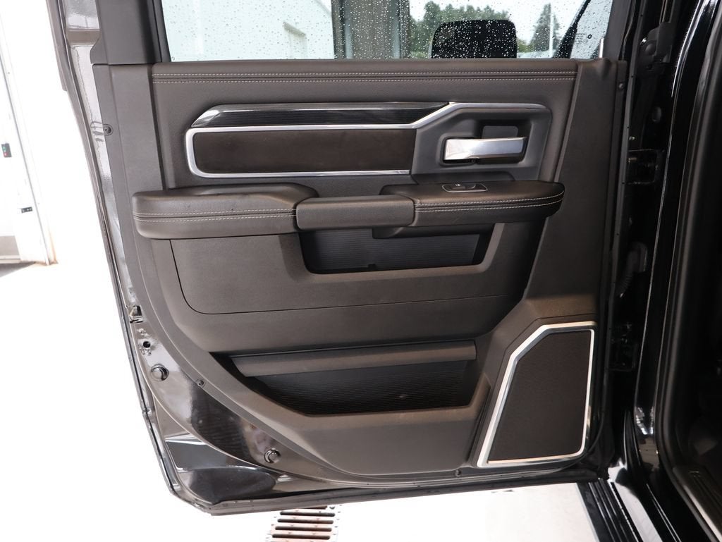 2022 RAM 2500 Laramie Crew Cab 4x4 6'4" Box