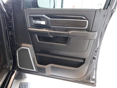 2022 RAM 2500 Laramie Crew Cab 4x4 6'4" Box
