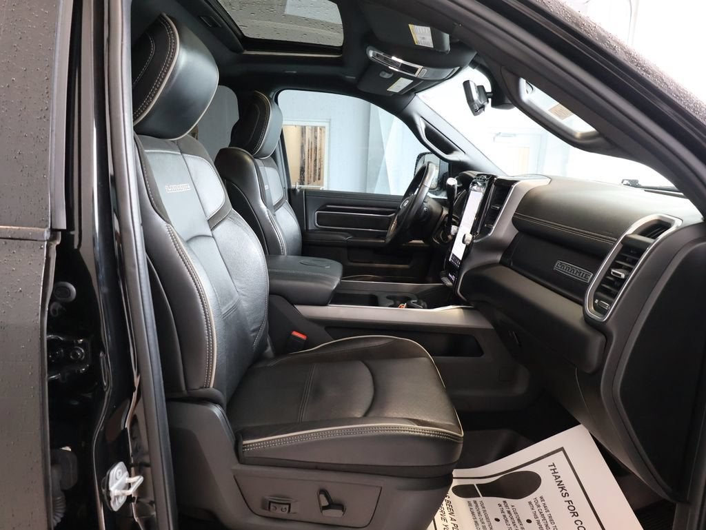 2022 RAM 2500 Laramie Crew Cab 4x4 6'4" Box