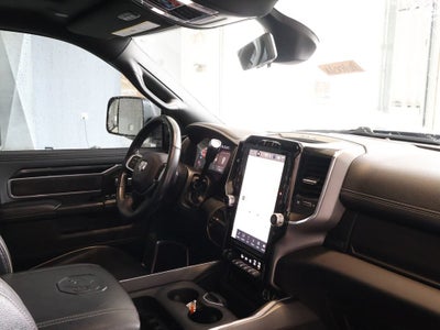 2022 RAM 2500 Laramie Crew Cab 4x4 6'4" Box