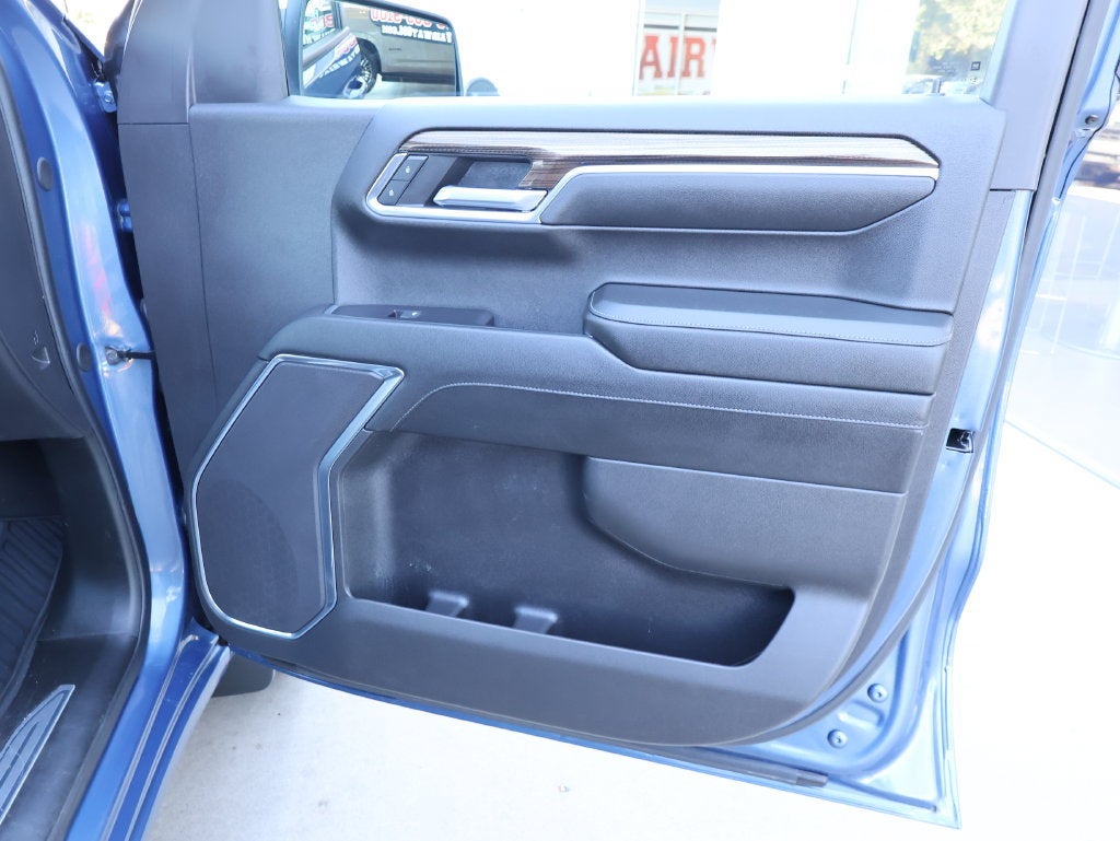 2024 Chevrolet Silverado 1500 LT - Photo 36