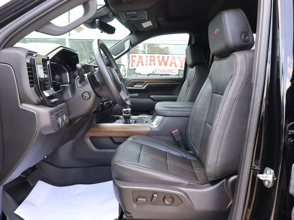 2023 Chevrolet Silverado 1500 High Country