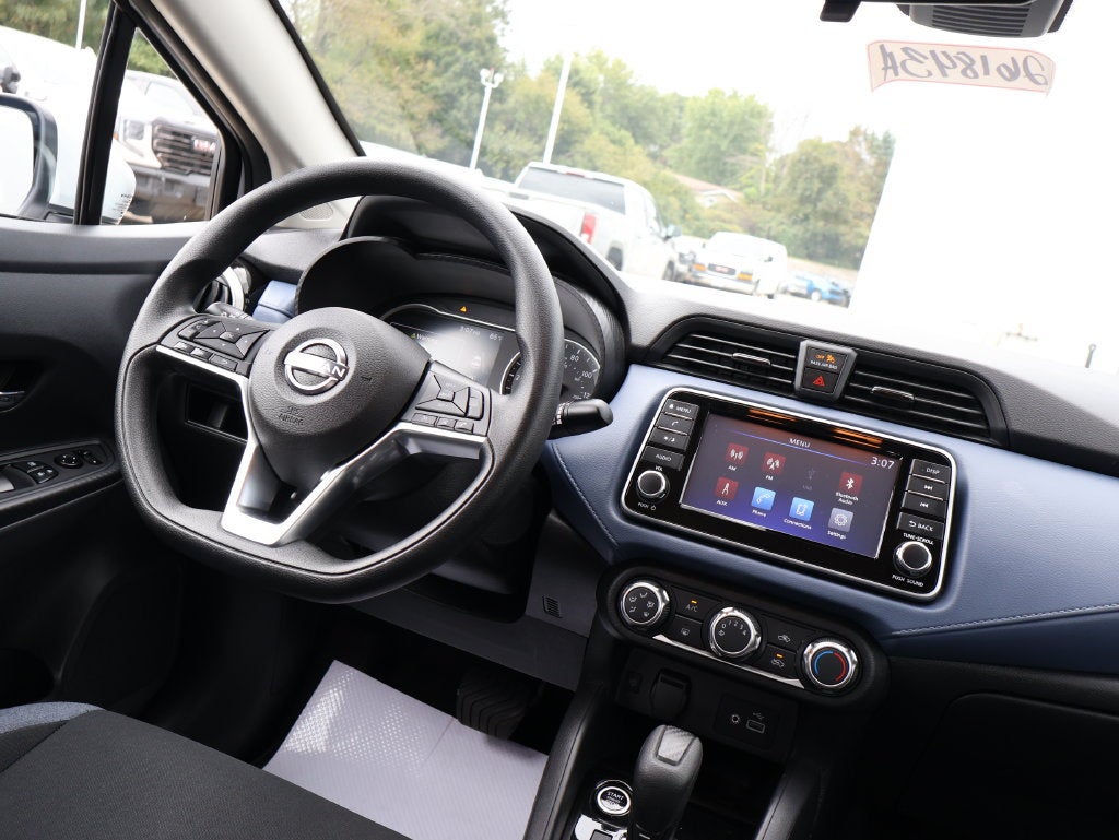 2024 Nissan Versa 1.6 SV