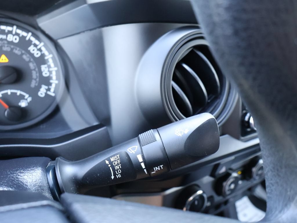 2020 Toyota Tacoma SR V6