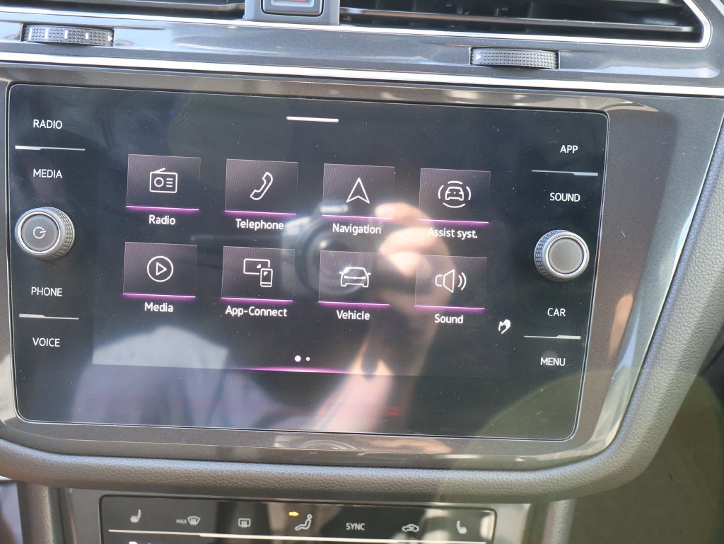 2022 Volkswagen Tiguan 2.0T SE R-Line Black