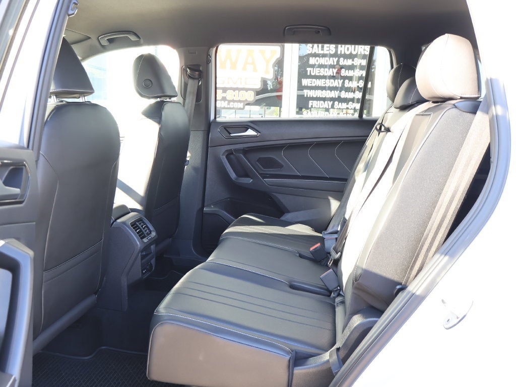 2022 Volkswagen Tiguan 2.0T SE R-Line Black