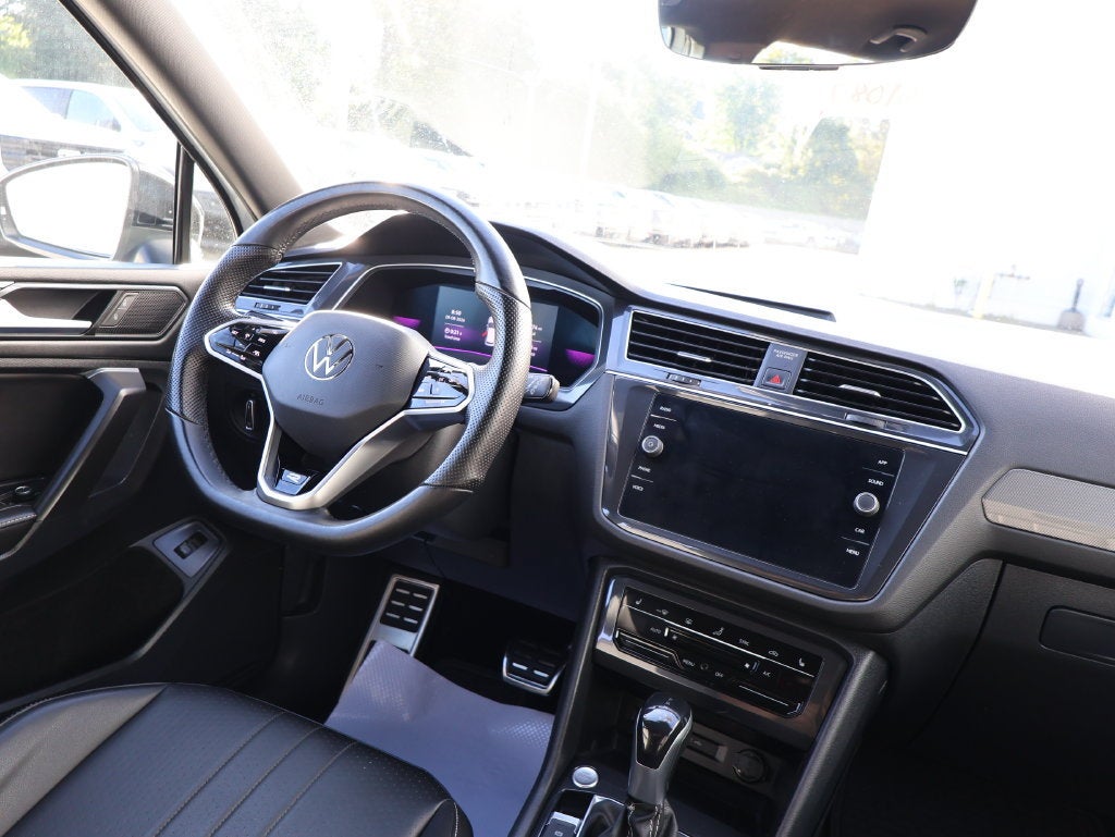 2022 Volkswagen Tiguan 2.0T SE R-Line Black