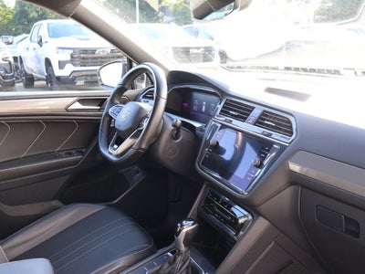 2022 Volkswagen Tiguan 2.0T SE R-Line Black