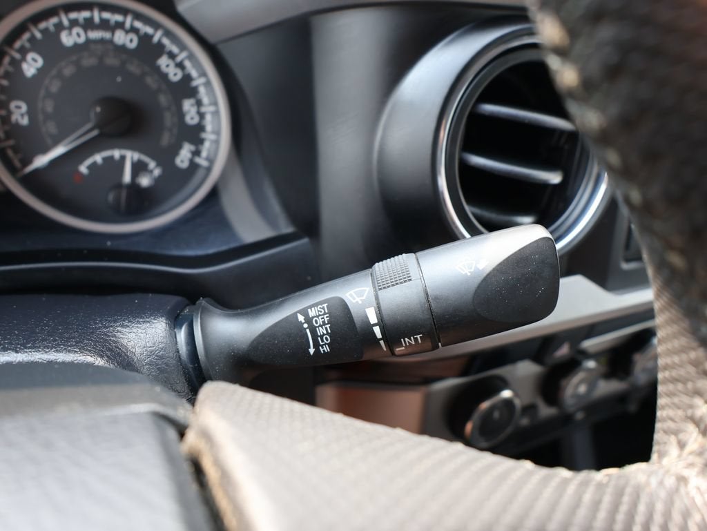 2018 Toyota Tacoma SR5 V6