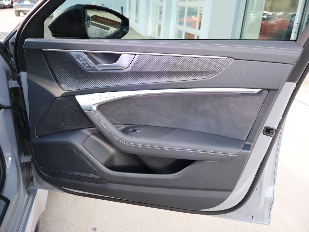 2025 Audi RS 6 Avant performance quattro tiptronic