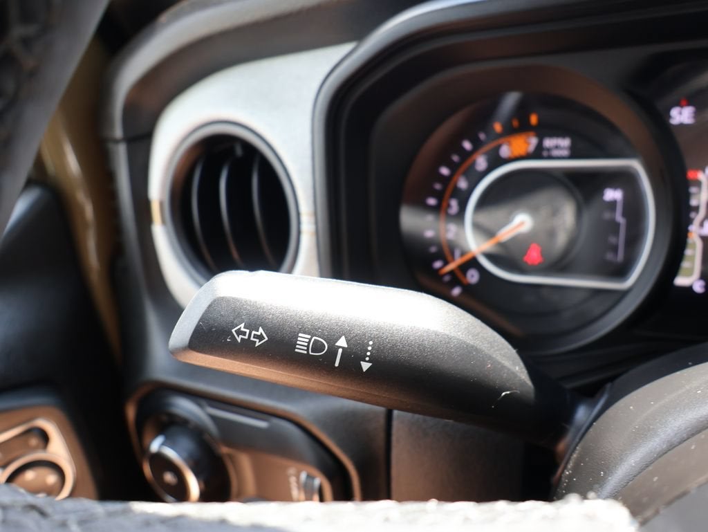 2025 Jeep Wrangler 4-Door Summit 4x4